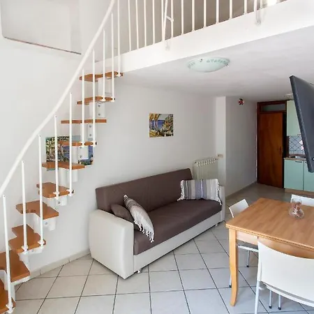 House In The Tower Apartman